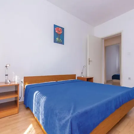 Eugen Apartment